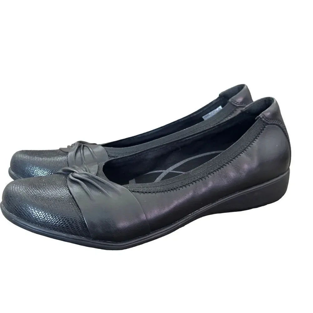 Aravon Black Leather Flats Size 10